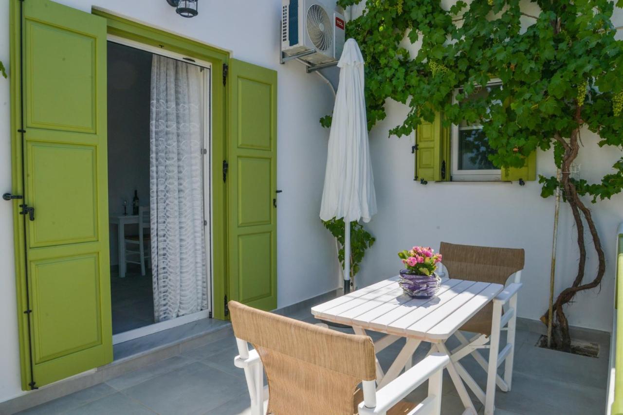 Zeras Apartments Adamantas  Exterior photo