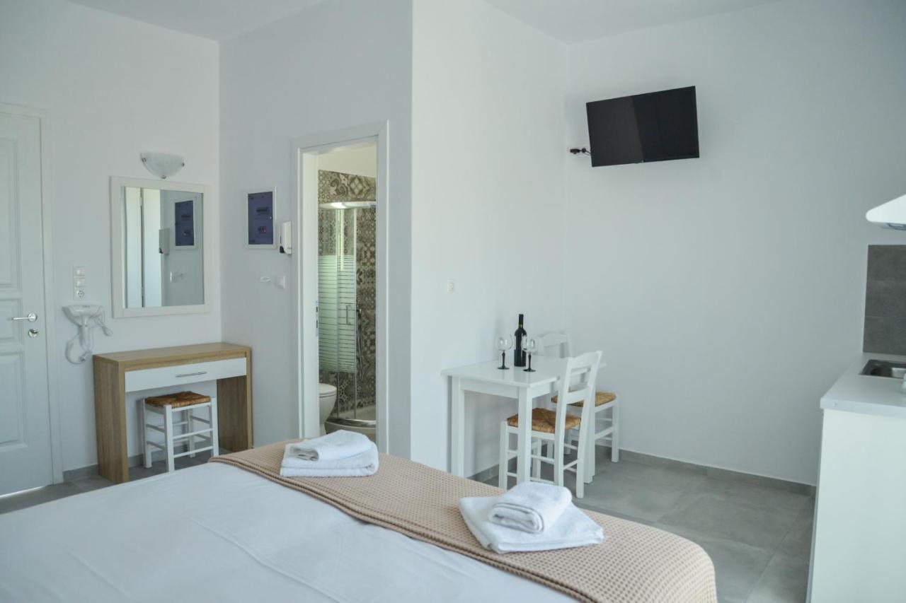 Zeras Apartments Adamantas  Exterior photo
