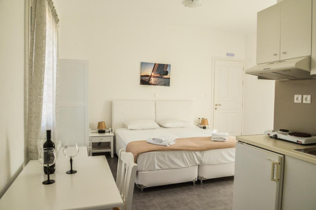 Zeras Apartments Adamantas  Exterior photo