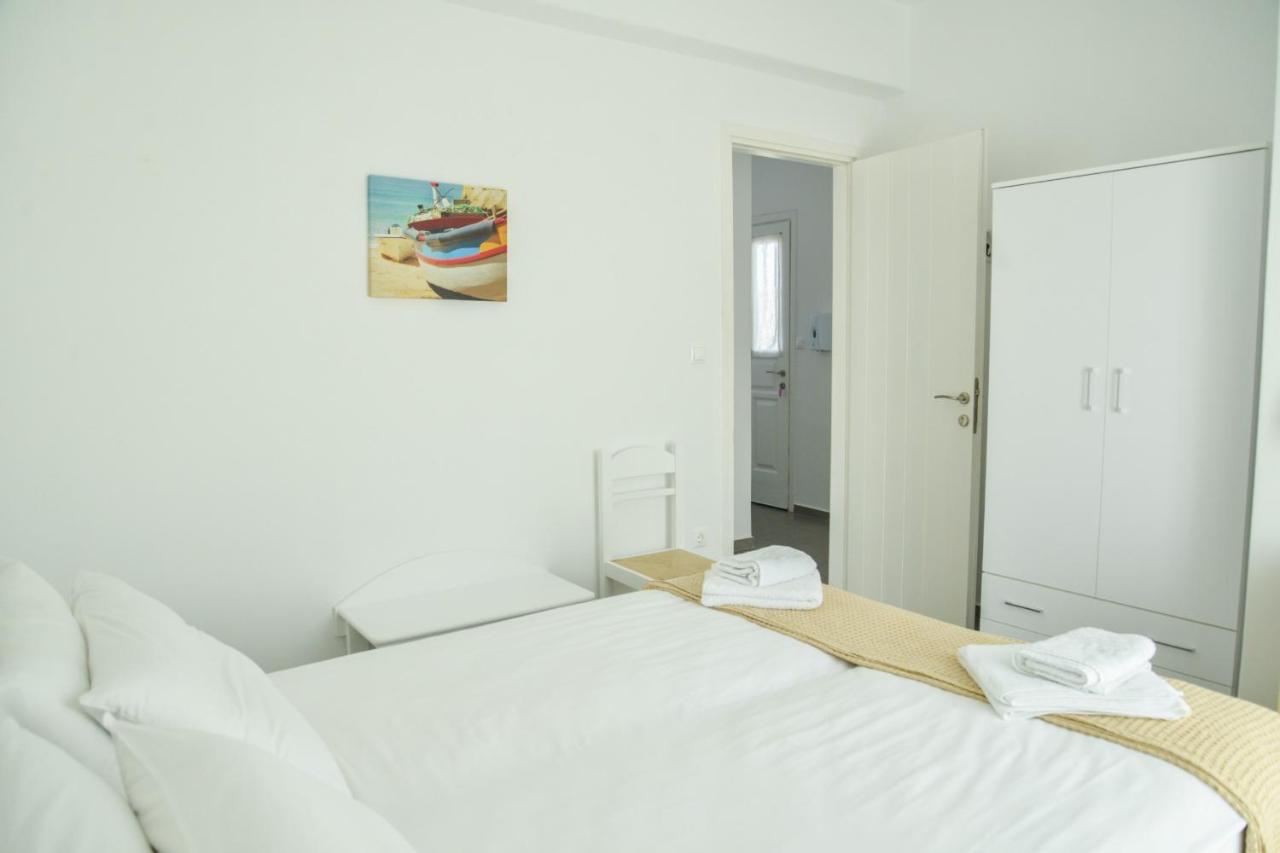 Zeras Apartments Adamantas  Exterior photo