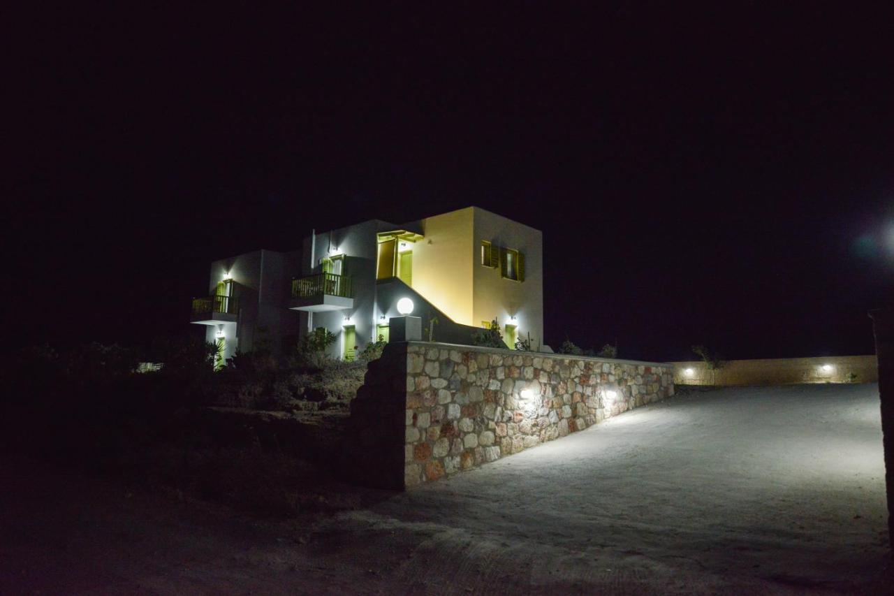 Zeras Apartments Adamantas  Exterior photo